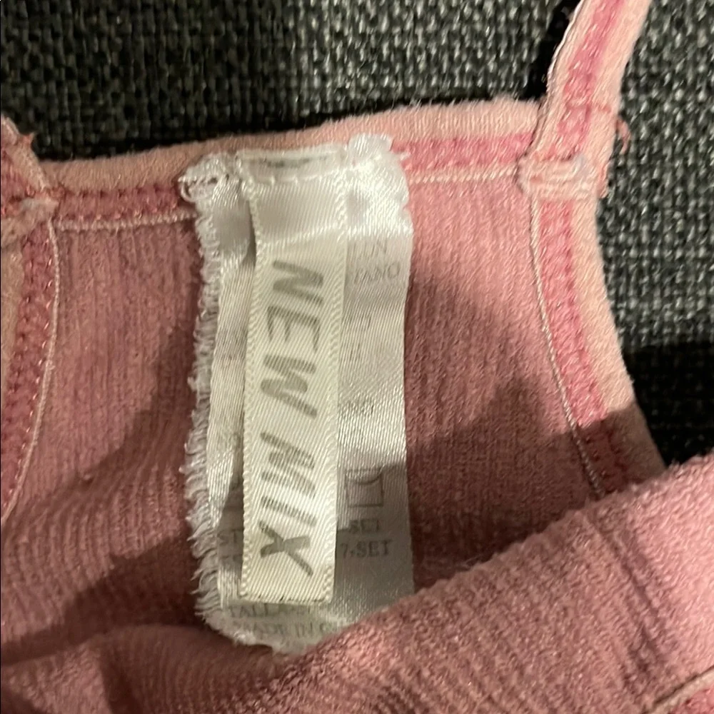 Pink Ribbed Tank Top - Picture 2 of 3